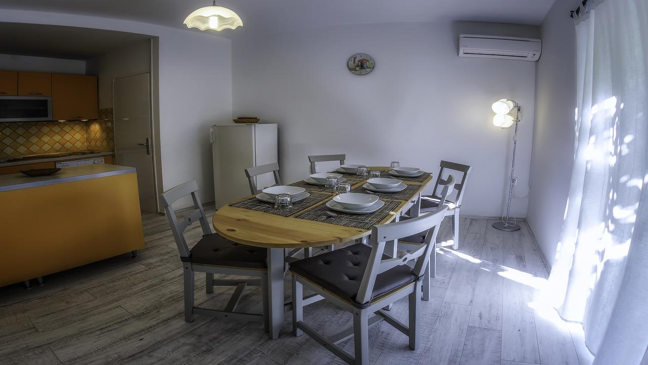 Braut Apartment Кърк Екстериор снимка